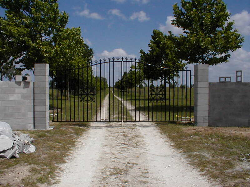 driveway gate entrance arched - ag0061